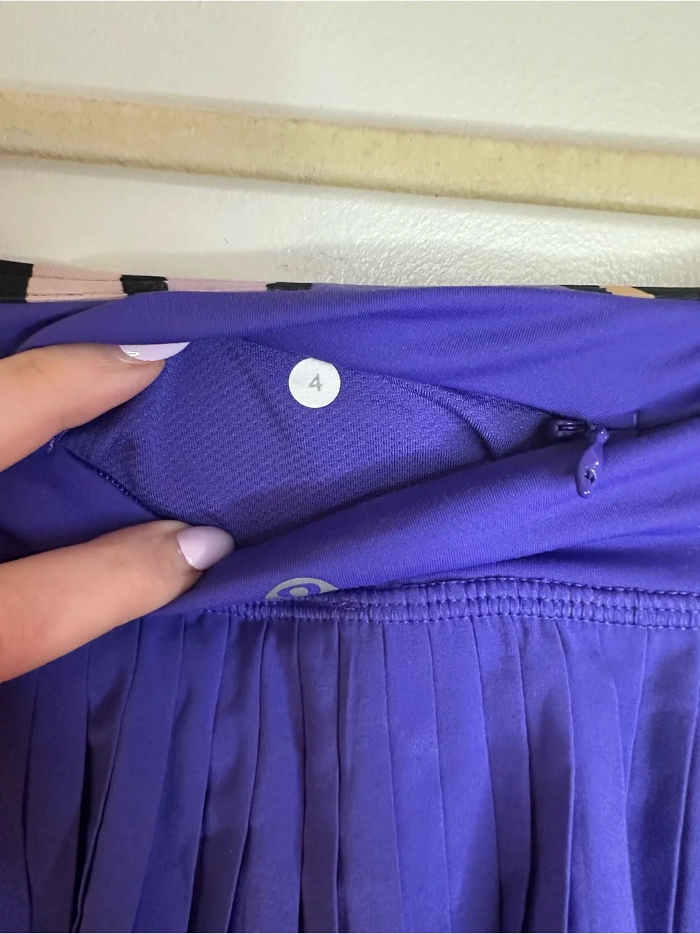 lululemon athletica flattering pleated